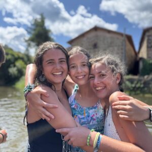 CAMPAMENTOS PARA ADOLESCENTES: UNA EXPERIENCIA QUE VA MÁS ALLÁ DEL VERANO