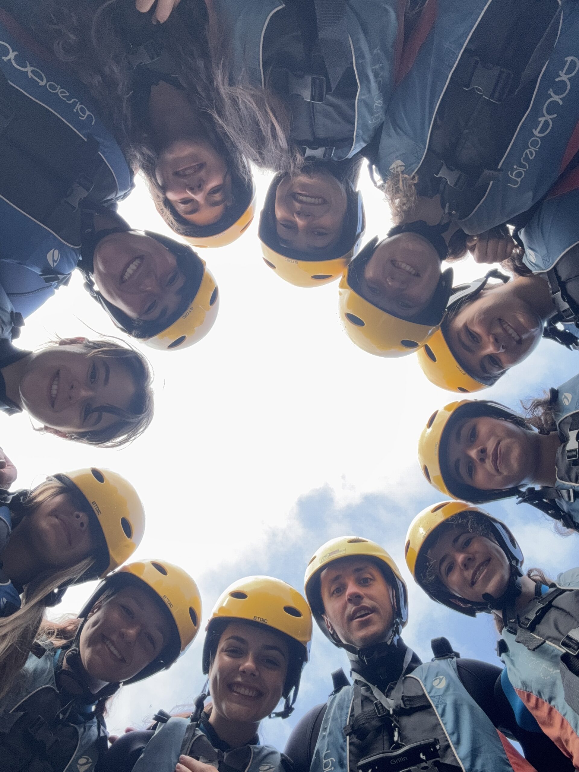 En este momento estás viendo LOS MEJORES CAMPAMENTOS MULTIAVENTURA DE ESPAÑA PARA ESTE VERANO